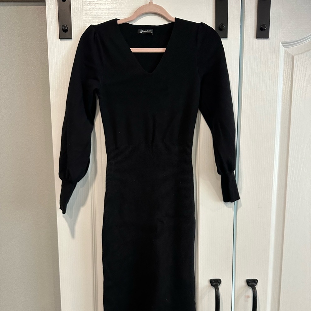 Size M, Black Midi Length Sweater Dress!!